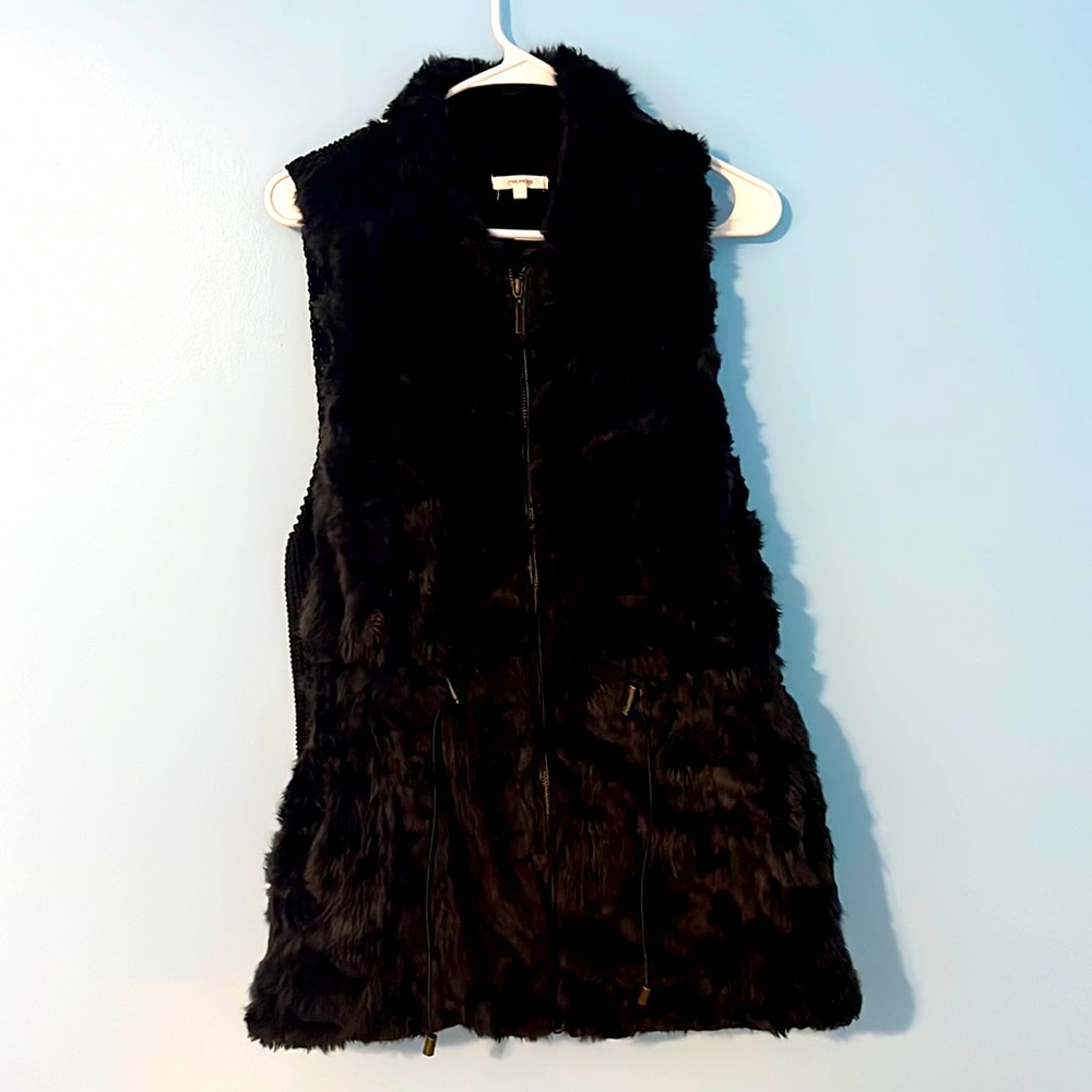 Maurice’s black faux fur vest with knit back, can cinch the waist & has pockets